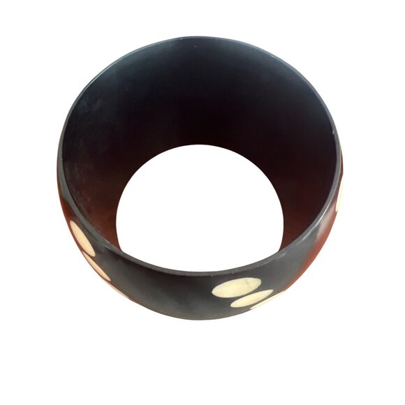 Vintage Black Resin Thick Bangle Bracelet Cream Oval Cutouts Tribal Vacation 7" - Picture 5 of 5